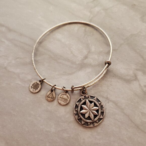 🧭 Alex and Ani Silver Compass Charm Adjustable Expandable Bracelet 🧭 - Picture 1 of 5